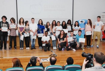 Politécnico de Setúbal distingue jovens do ensino secundário e profissional Final do Concurso IPS Junior Challenge 2015 e do 1º Jogo de Gestão Interescolas