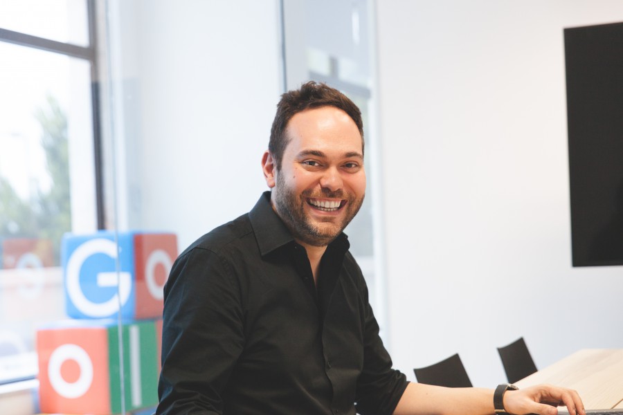 Diplomado do Politécnico de Setúbal vence Prémio Digitalks 2020 Marco Gouveia foi eleito o profissional de referência no mercado digital em Portugal