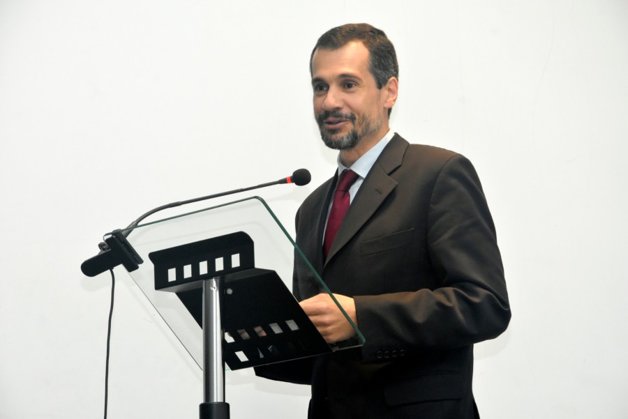 Pedro Neto toma posse como novo diretor da EST Barreiro/IP Setúbal Empossadas como subdiretoras as docentes Guerra Santos e Gabriela Gomes.