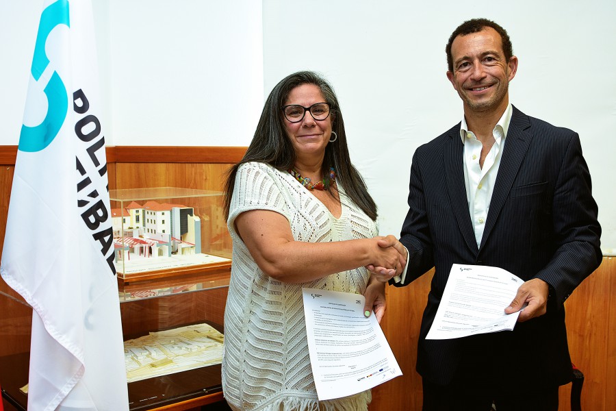 Estudos, investigação, estágios, bolsas e projetos Politécnico de Setúbal e DXC Technology em Portugal assinam protocolo de colaboração