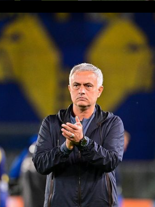 José Mourinho recebe primeiro título de Professor Honoris Causa atribuído pelo IP Setúbal Dia do IPS com oração de sapiência a cargo de António Costa e Silva