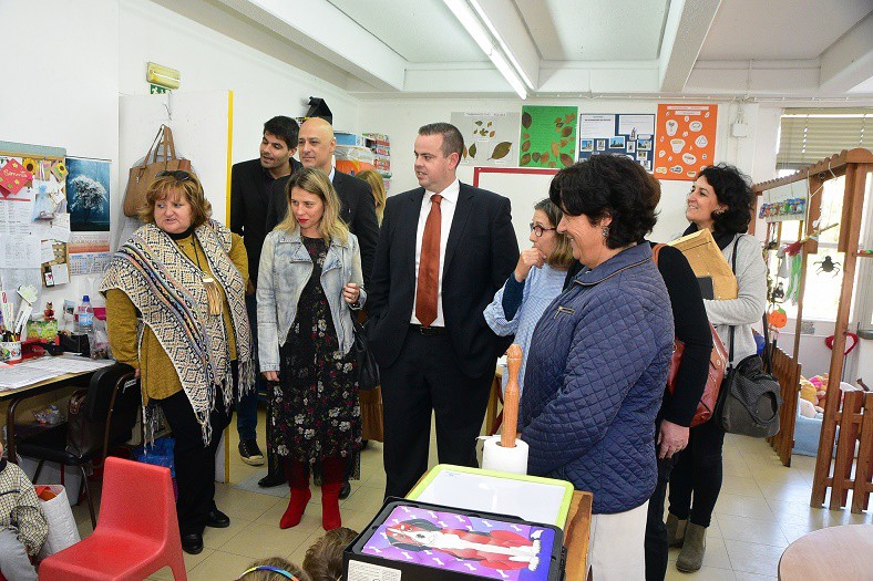 Executivos visitam todas as escolas do 1º Ciclo e Jardins de Infância.