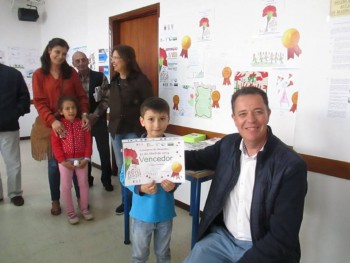 Barreiro – Concursos de Poesia e Desenho «Ajudar a dizer aos alunos o que foi o 25 de Abril»