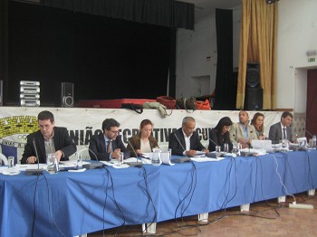 Em reunião pública da Câmara do Barreiro Unanimidade em torno de «concessão de charcutaria» e monumento ao MFA