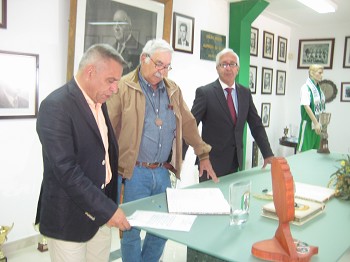 António Fernandes, presidente da Direcção do Grupo Desportivo Fabril do Barreiro «Conduzir o clube por caminhos de progresso, sustentabilidade e unidade»