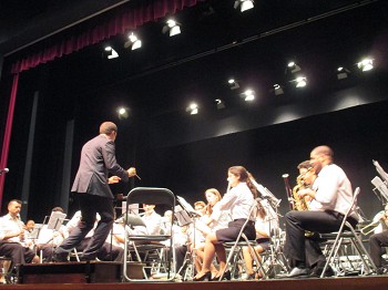 Carlos Humberto, Presidente da Câmara Municipal do Barreiro Uma singela homenagem àqueles que ajudaram a construir a Liberdade