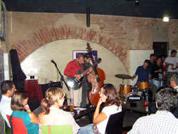 TRIO DE NUNO FERREIRA INAUGURA O BE JAZZ CAFÉ