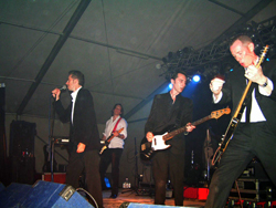 BARREIRO ROCKS 2005 DESPEDE-SE COM ESTRELAS ARDENTES