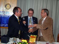Barreiro “É necessário alargar e aprofundar a solidariedade” - referiu Carlos Humberto, no Rotary