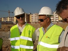 Presidente da Câmara do Barreiro anuncia Recuperação da muralha da Avenida da Praia orçada num milhão e meio de contos