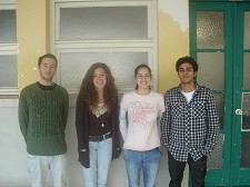 Quando a escola se voluntaria - Barreiro Projecto de alunos auxilia Animais Abandonados da Moita