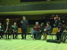 Na SIRB «Os Penicheiros» - Barreiro Tempo de recordar Abril em poesia, canções e partilha