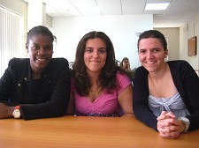 Jovens estudantes de Turismo estagiárias em Santo André - Barreiro No Barreiro há muitos sítios para visitar