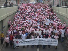Cerca de 2000 pessoas participaram no Barreiro na Marcha Solidária da AMPM Discordância de medidas que contribuam para desqualificação do Hospital