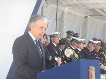Barreiro - Ministro da Defesa Nacional no Dia da Marinha Suspensão de Contratos de Helicópteros NH90 e Pandur poupa mil milhões de euros