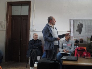 Barreiro - Educação e Desenvolvimento O centro das aulas é a preparação para os exames e não a preparação para a vida