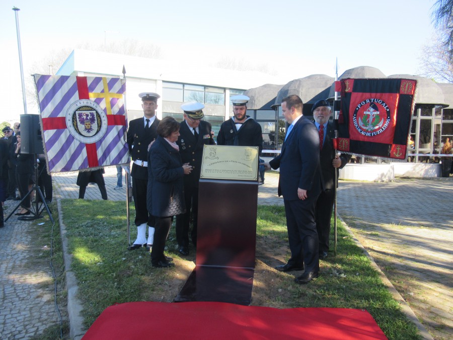 Fuzileiro Carlos Mendes natural do Barreiro No 32º aniversário de sua morte homenageado pela Marinha Portuguesa