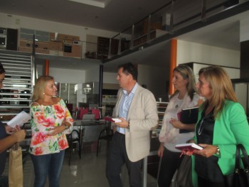 Barreiro - «Semana Empresarial» arrancou no Parque das Rebelas «As entidades têm que se aproximar das empresas» . Uma acção de «networking empresarial»