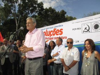 «Só os juros que pagamos da divida dava para construir, por ano, cinco pontes Barreiro- Lisboa» disse Francisco Lopes, candidato da CDU por Setúbal