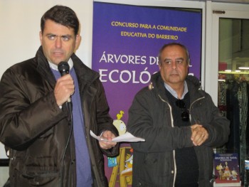 Barreiro - Trabalhos com criatividade e qualidade de excelência Marcam o Concurso de «Árvores de Natal Ecológicas» 2014