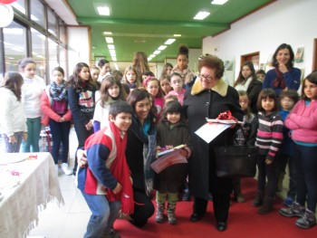Regina Janeiro, vereadora da Câmara Municipal do Barreiro Biblioteca Municipal cumpre a função de acesso democrático ao livro