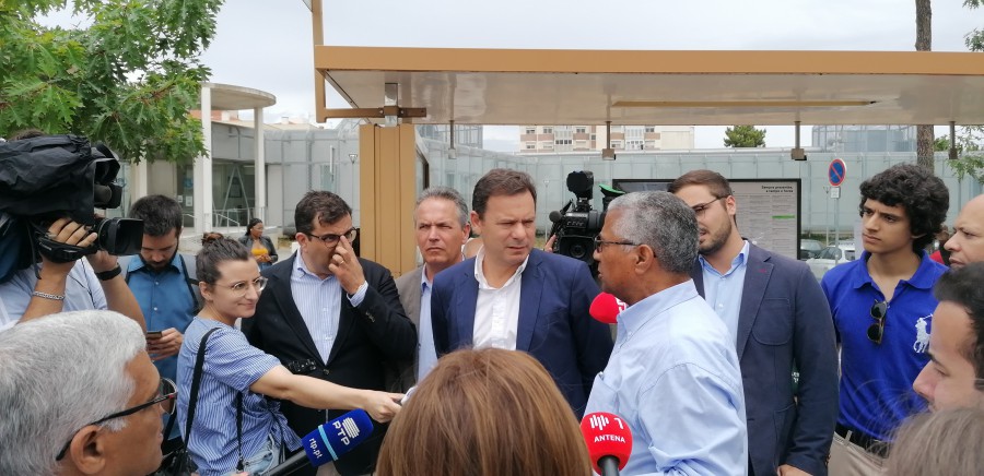 Luís Montenegro visitou o Barreiro Os custos normais de vida representam já dois terços de um ordenado médio no Barreiro