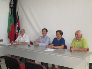 Barreiro - União de Freguesia alto do Seixalinho, Santo André e Verderena Oferece um computador a cada escola da freguesia . «A escola pública é essencial e deve ser preservada»