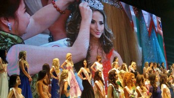 Joana Martins do Montijo em 2º lugar 1ª Dama de Honor no Concurso Internacional Charity Queen of one power international 2015