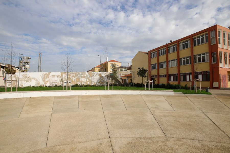 Barreiro - No Edifício A Quatro Mercado de Arte dias 5 e 6 de Dezembro . Das 14 às 19 horas