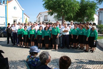 Encontro de Grupos Corais no Torrão - Alcácer do Sal Passeio pelas ruas da vila com paragens brindadas com cantares alentejanos