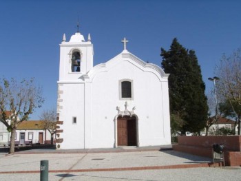 Paróquia de Palhais/Santo António - Barreiro Família Síria acolhida na Comunidade