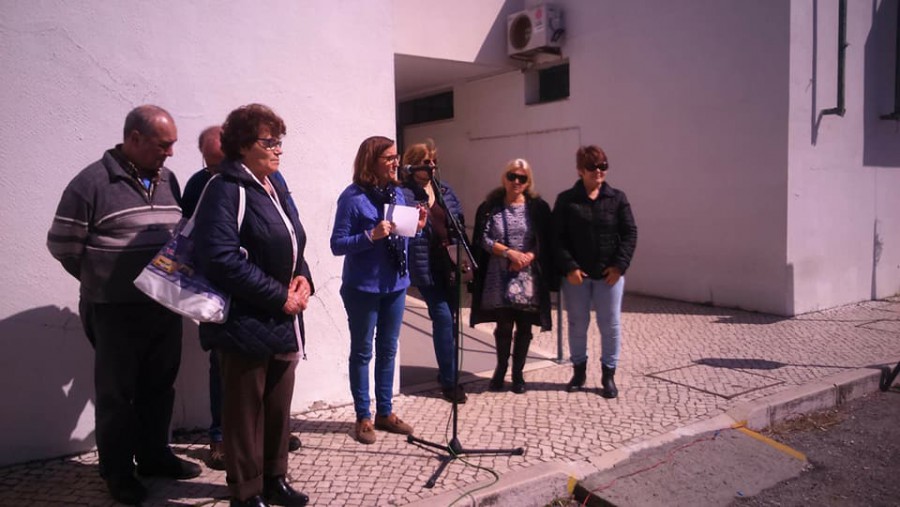 Comissão de Utentes dos Serviços do Barreiro Petição pela Construção do Centro de Saúde no Alto Seixalinho
