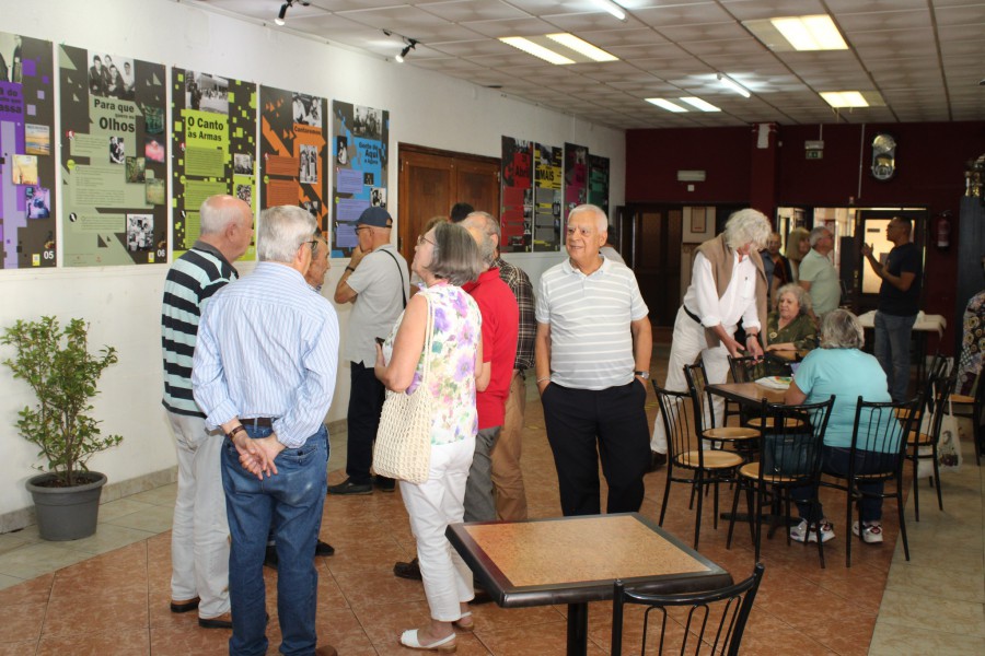 MOITA - No Ginásio Atlético Clube da Baixa da Banheira Inaugurada a Exposição dos 80 anos de Adriano Correia de Oliveira