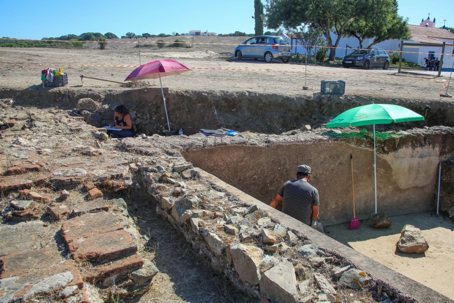 Alcácer do Sal está a proceder a trabalhos arqueológicos de manutenção na estação arqueológica de Santa Catarina de Sítimos.