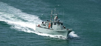 Barreiro - Sesimbra NAVIOS DA MARINHA RECOLHEM MAIS UM CORPO NA ZONA DO MECO