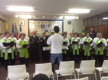 Grupo Coral «Amizade» do Centro dos Reformados e Idosos da Baixa da Banheira -Moita Cantou as Janeiras e transmitiu alegria no começo do novo ano