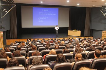 Temas como a hiperatividade foram abordados na palestra Médico Nuno Lobo Antunes esteve em Alcácer do Sal a convite de professores e pais