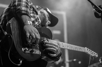 Moita - Ciclo Blues Nights by BBBF antecipa BB Blues Fest Noite de blues com Fast Eddie Nelson na Baixa da Banheira