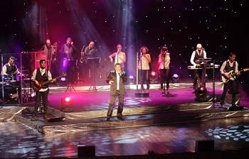 Toy encheu o Fórum Municipal Luísa Todi em Setúbal Dois concertos com os principais êxitos da carreira