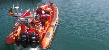 Em articulação com Capitão do Porto de Sines EVACUAÇÃO MÉDICA DE TRIPULANTE DA EMBARCAÇÃO FLORIMAX