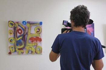 Galeria 71 no Barreiro Exposição de Pintura de João Burrica . RTP 2 faz reportagem