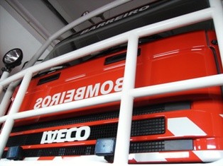 Precipitação provoca danos no Barreiro Uma família de seis pessoas ficou desalojada no Alto do Seixalinho . numa segunda-feira de muito trabalho para os Bombeiros do Barreiro