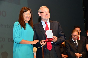 BARREIRO RECONHECIDO - Ciência, Investigação e Conhecimento EQUIPA MULTIDISCIPLINAR DE ONCOLOGIA DO CENTRO HOSPITALAR BARREIRO MONTIJO