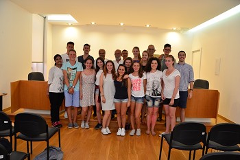 Campo de Férias do Rotary Club do Barreiro Grupo de jovens de 12 nacionalidades participantes nos Paços do Concelho
