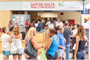Seixal promove a reutilização de manuais escolares Projeto Dar de Volta cedeu cerca de 27 mil manuais escolares em 2013