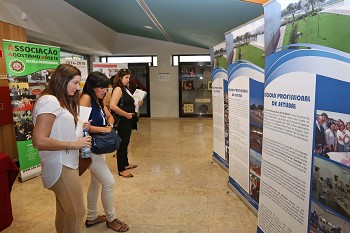 Congresso da Associação Nacional de Escolas Profissionais em Setúbal Escola Profissional de Setúbal constitui uma «referência nacional, com forte ligação ao tecido empresarial da região»