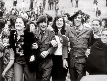 Na Galeria Municipal do Montijo Eduardo Gageiro – «40 fotos nos 40 anos do 25 de Abril»