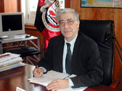 Tomar a bica com Emídio Xavier
