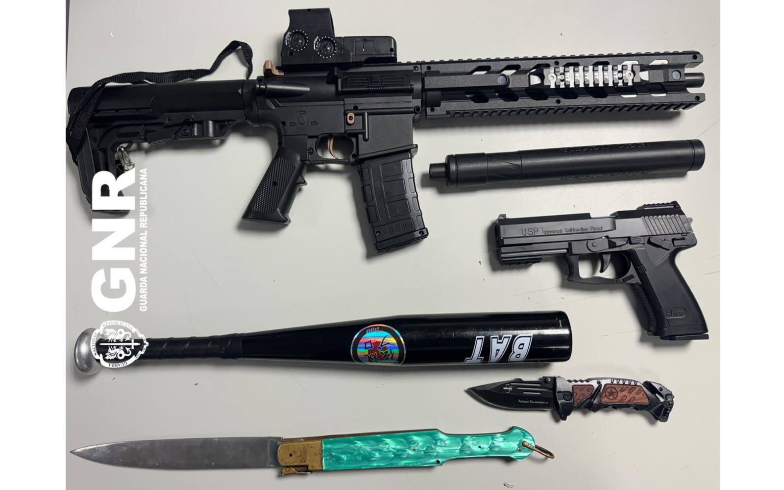 Almada – Vila Nova da Caparica Detido por detenção de armas proibidas