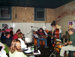 No Barreiro STANDARDS DESFILAM NO BE JAZZ CAFÉ COM O TRIO DE BRUNO SANTOS